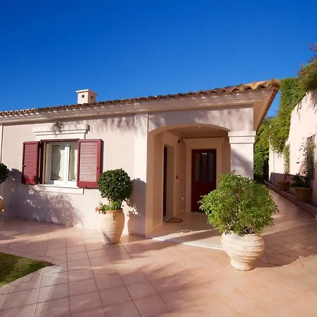 Dina Villa *
